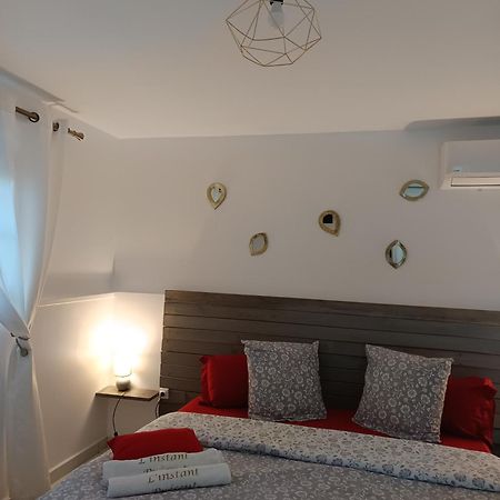 L'Instant Present Bed & Breakfast Le Moule Eksteriør bilde